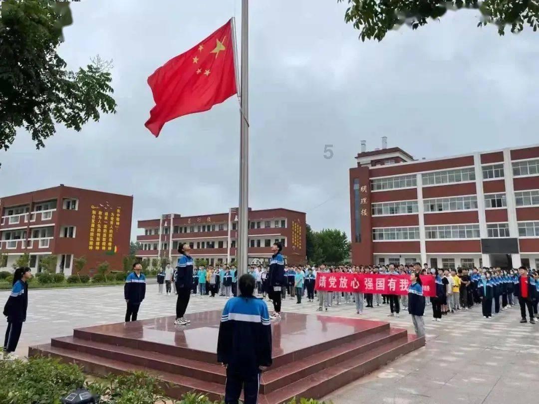 有时候会嫉妒身边的好友，正常吗？游戏画面